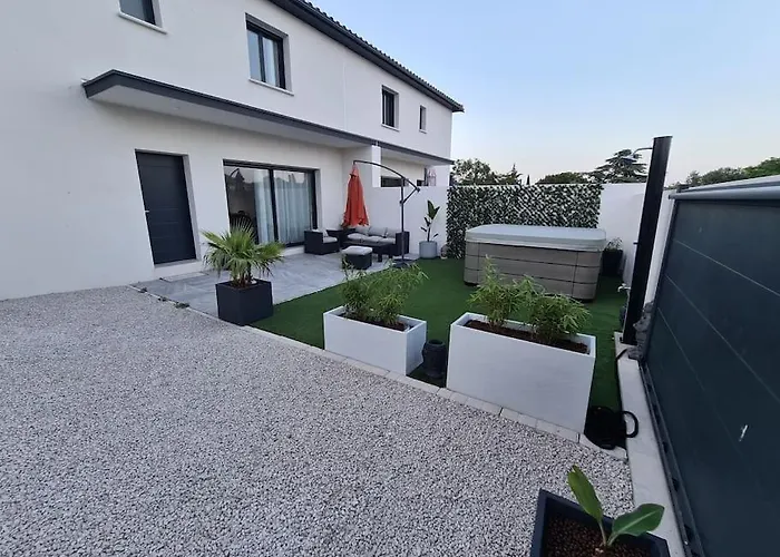 Magnifique Villa Avec Jacuzzi En Option