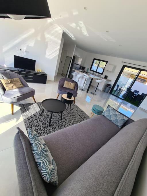 Magnifique Avec Jacuzzi En Option *