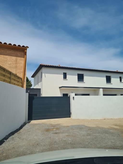 Magnifique Avec Jacuzzi En Option Villa