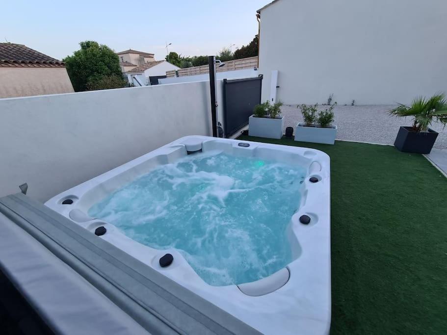 Magnifique Avec Jacuzzi En Option